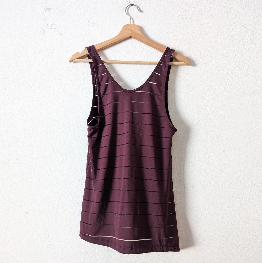 Athleta Max Out Chi Tank Top